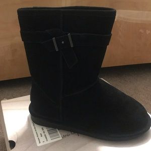 Brand New woman’s Bear Paw Boots